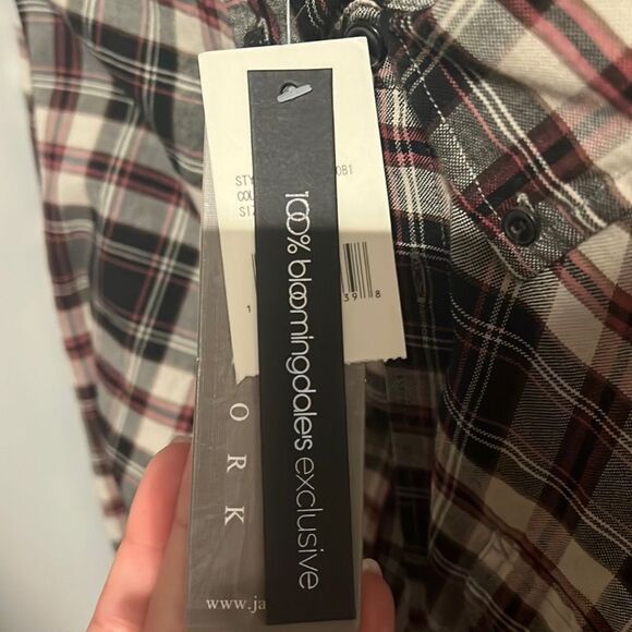 Bloomingdale's NWT Men's button down shirt - Large - Picture 3 of 7